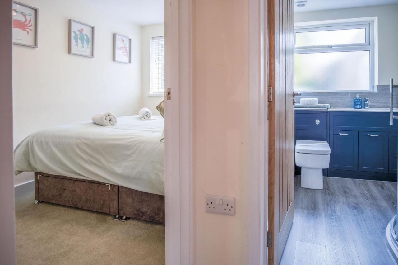 Myrtle - 1 Bedroom Apartment - Сондерсфут Экстерьер фото