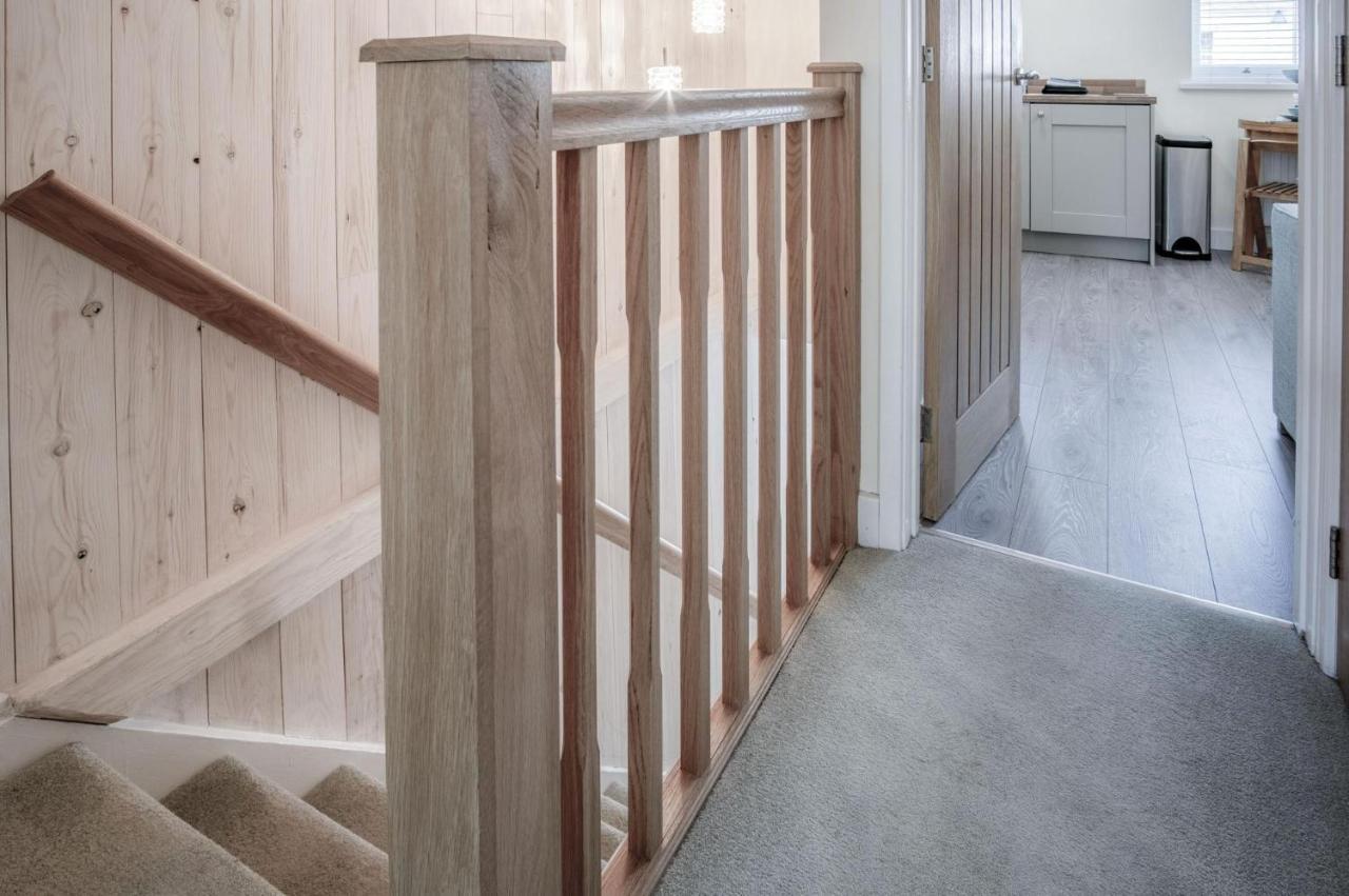 Myrtle - 1 Bedroom Apartment - Сондерсфут Экстерьер фото
