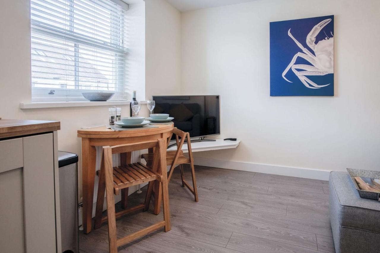 Myrtle - 1 Bedroom Apartment - Сондерсфут Экстерьер фото