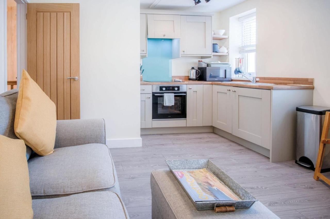 Myrtle - 1 Bedroom Apartment - Сондерсфут Экстерьер фото