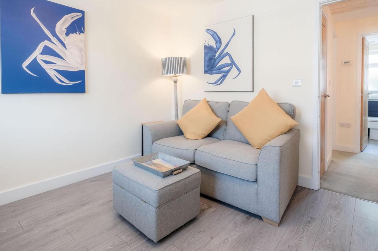 Myrtle - 1 Bedroom Apartment - Сондерсфут Экстерьер фото