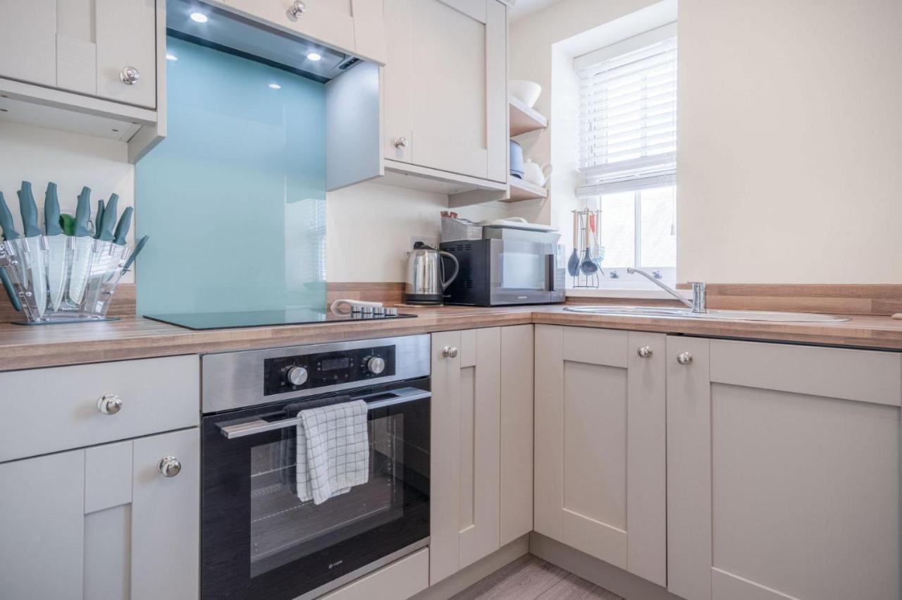 Myrtle - 1 Bedroom Apartment - Сондерсфут Экстерьер фото